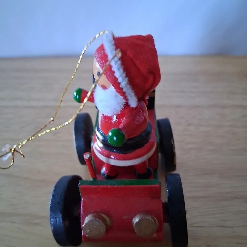 Festive Santa Claus Wooden Toy Car Christmas Ornament